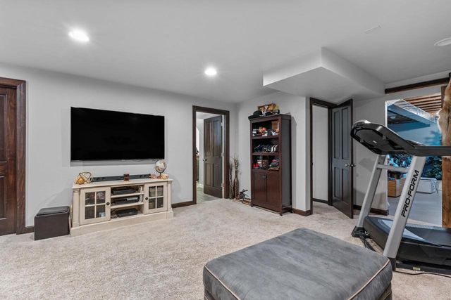 4301 FIELDCREST DRIVE, Kaukauna, WI 54130