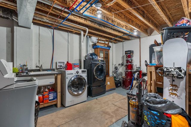 4301 FIELDCREST DRIVE, Kaukauna, WI 54130