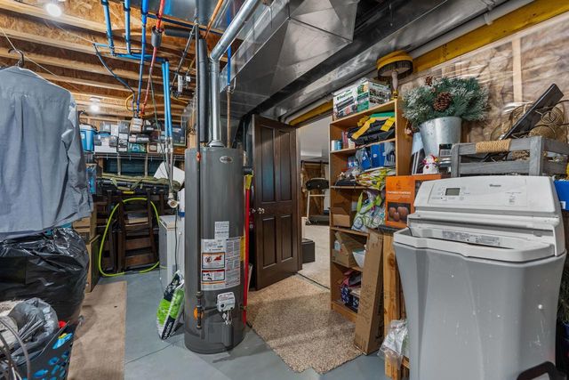 4301 FIELDCREST DRIVE, Kaukauna, WI 54130