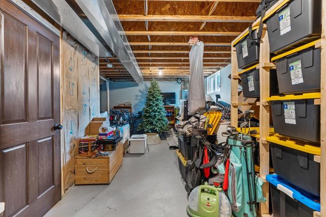 4301 FIELDCREST DRIVE, Kaukauna, WI 54130