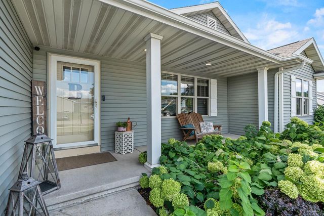 4301 FIELDCREST DRIVE, Kaukauna, WI 54130