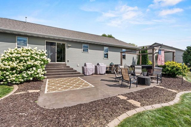 4301 FIELDCREST DRIVE, Kaukauna, WI 54130