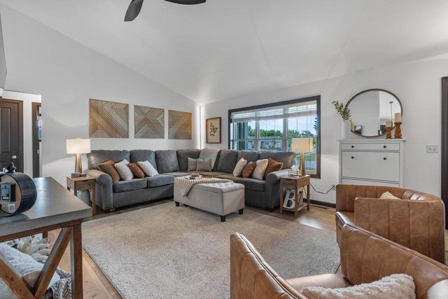 4301 FIELDCREST DRIVE, Kaukauna, WI 54130