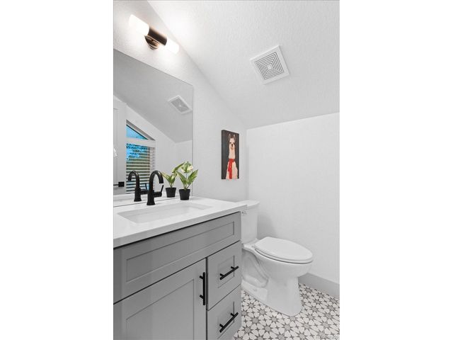 1437 Xavier St, Denver, CO 80204
