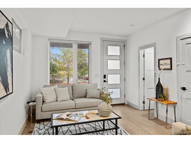 1437 Xavier St, Denver, CO 80204