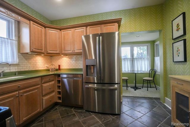 545 Eureka Road, Wyandotte, MI 48192