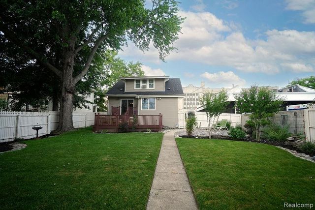 545 Eureka Road, Wyandotte, MI 48192