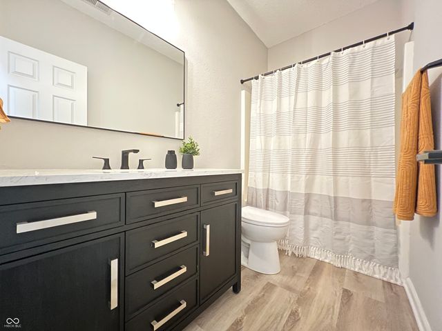 11422 High Timber Drive, Indianapolis, IN 46235