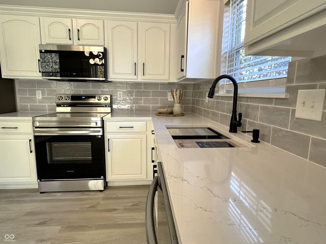 11422 High Timber Drive, Indianapolis, IN 46235