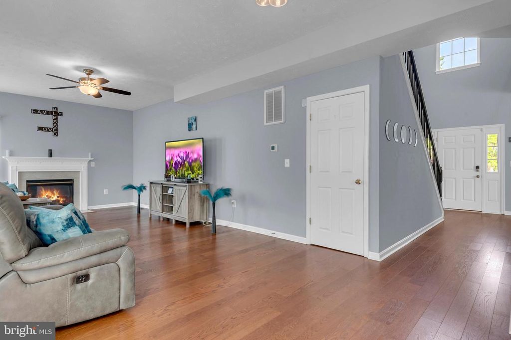 Image 14 of property listing at 4907 CORDOVA CT, Waldorf, MD 20602