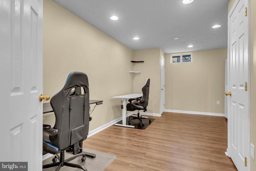 Image 44 of property listing at 4907 CORDOVA CT, Waldorf, MD 20602