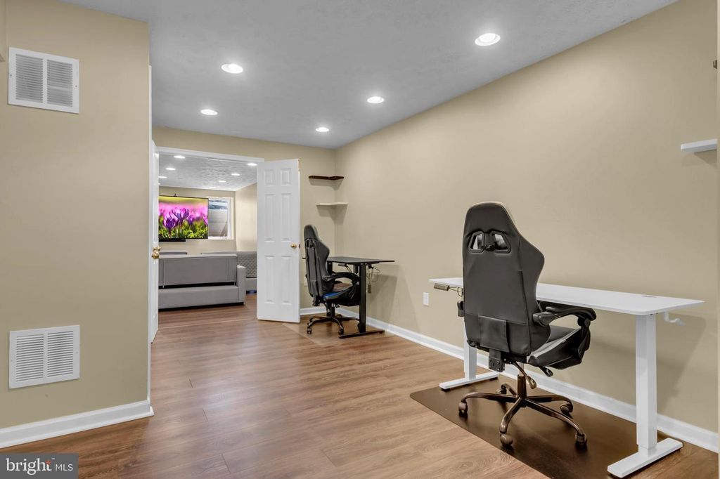 Image 45 of property listing at 4907 CORDOVA CT, Waldorf, MD 20602