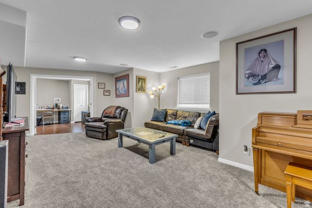 486 W 350 S, Layton, UT 84041