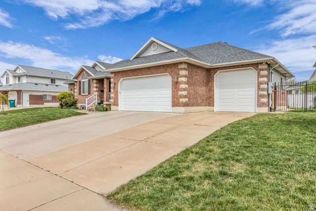 486 W 350 S, Layton, UT 84041