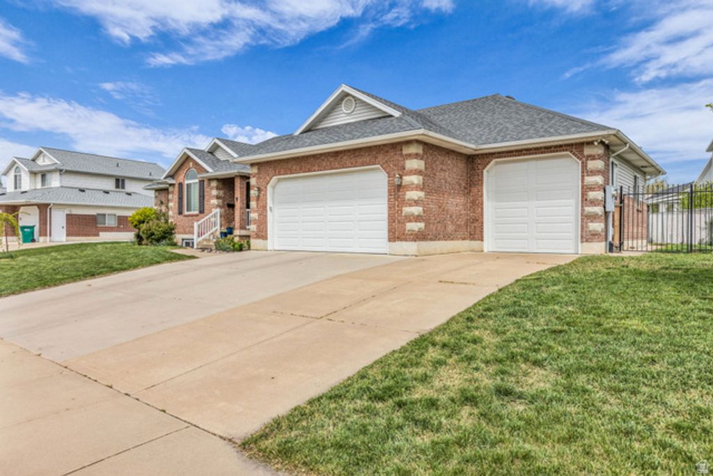 Image 30 of property listing at 486 W 350 S, Layton, UT 84041