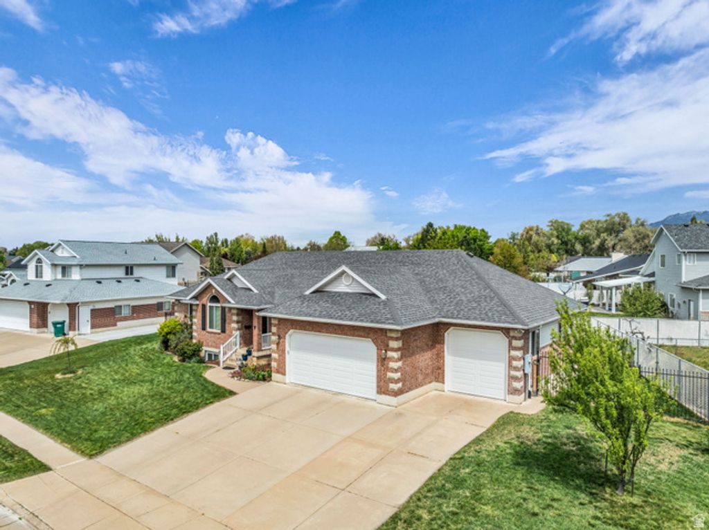 Image 36 of property listing at 486 W 350 S, Layton, UT 84041