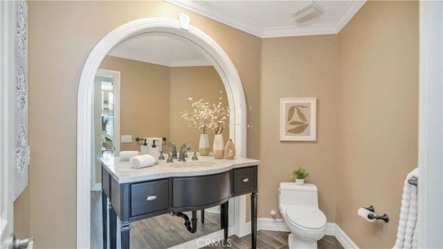 4 Vista Frondosa, Rancho Santa Margarita, CA 92688