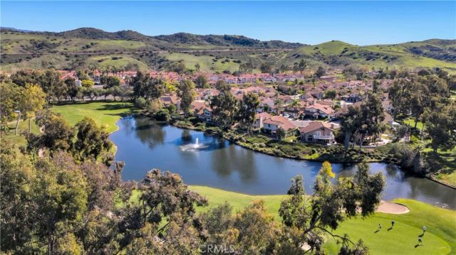 4 Vista Frondosa, Rancho Santa Margarita, CA 92688