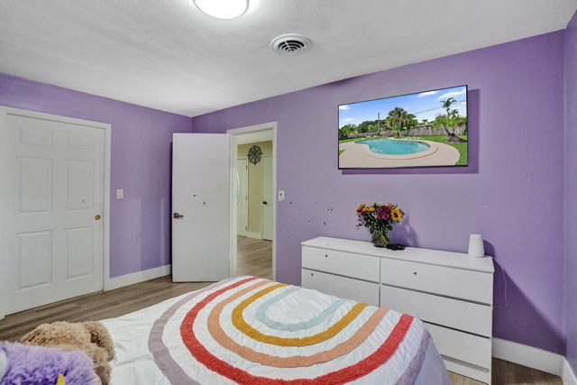 885 Azalea Court, Plantation, FL 33317
