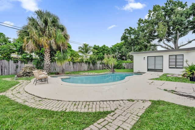 885 Azalea Court, Plantation, FL 33317