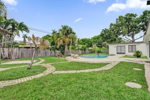 885 Azalea Court, Plantation, FL 33317