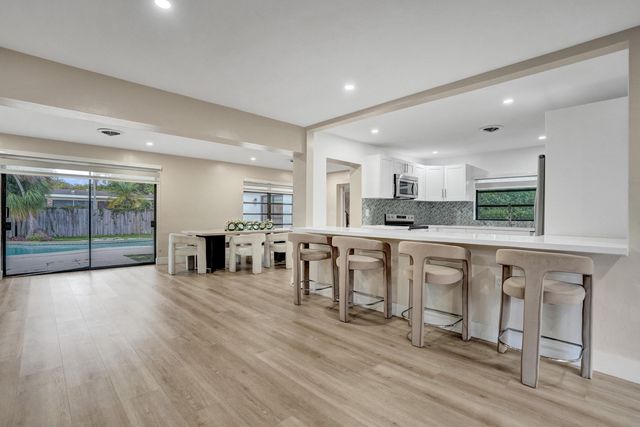 885 Azalea Court, Plantation, FL 33317