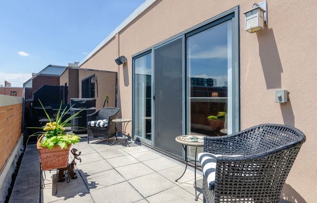 1125 W Monroe Street, Chicago, IL 60607
