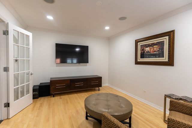 1125 W Monroe Street, Chicago, IL 60607