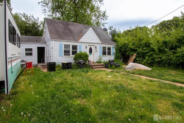15 Lee Street, East Brunswick, NJ 08816