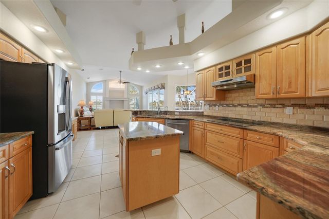 13028 SW KINGSWAY CIRCLE, Lake Suzy, FL 34269