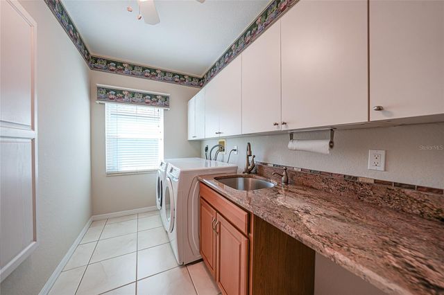 13028 SW KINGSWAY CIRCLE, Lake Suzy, FL 34269