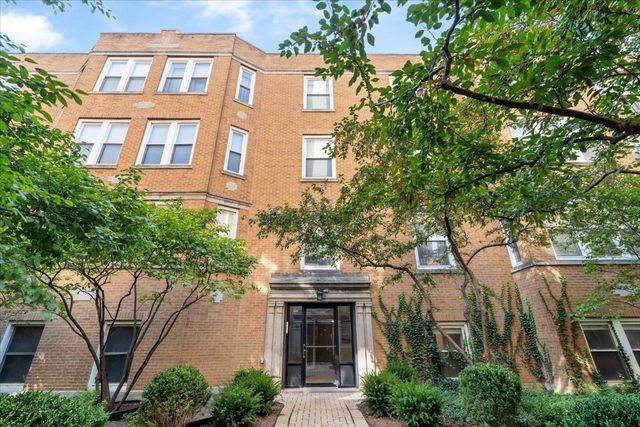 538 W Belmont Street NG, Chicago, IL 60657