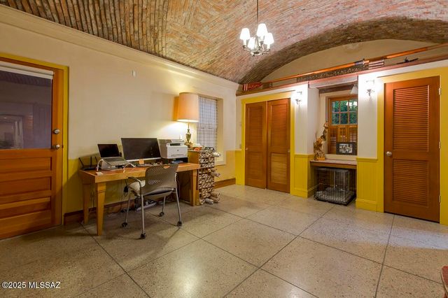 515 S Convent Avenue, Tucson, AZ 85701