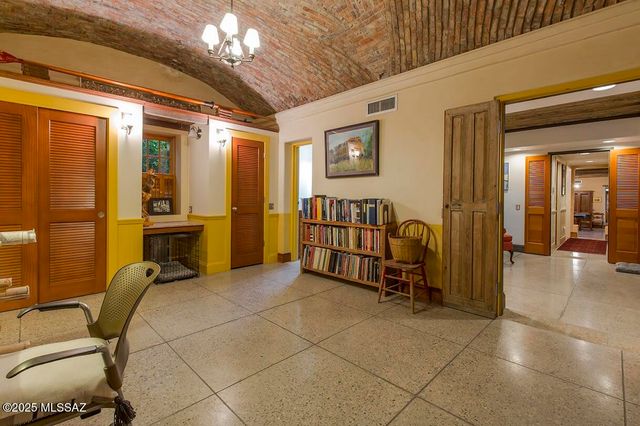 515 S Convent Avenue, Tucson, AZ 85701