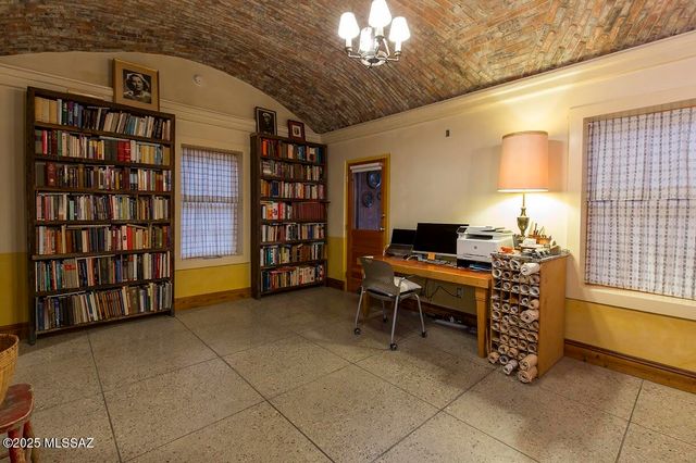 515 S Convent Avenue, Tucson, AZ 85701