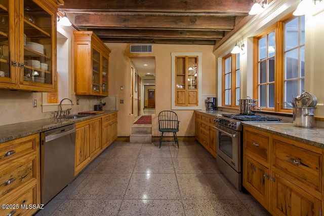 515 S Convent Avenue, Tucson, AZ 85701