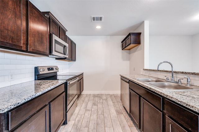 614 N 6th Street, Gunter, TX 75058