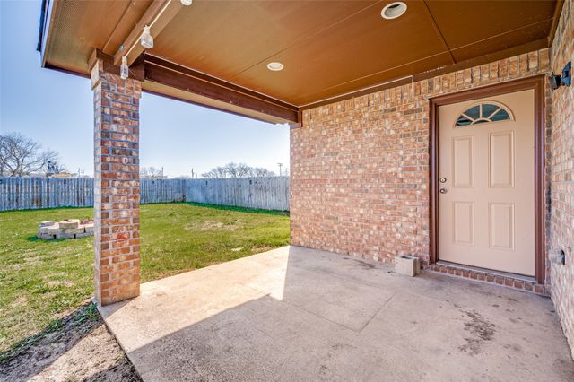 614 N 6th Street, Gunter, TX 75058