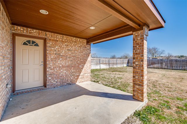 614 N 6th Street, Gunter, TX 75058