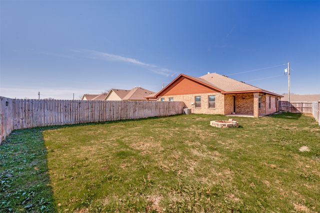 614 N 6th Street, Gunter, TX 75058