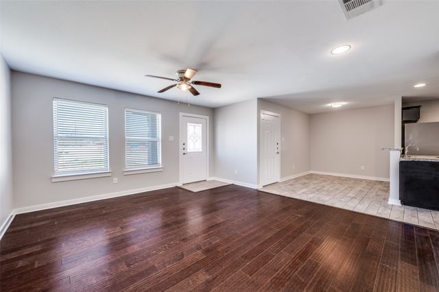 614 N 6th Street, Gunter, TX 75058