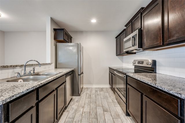 614 N 6th Street, Gunter, TX 75058