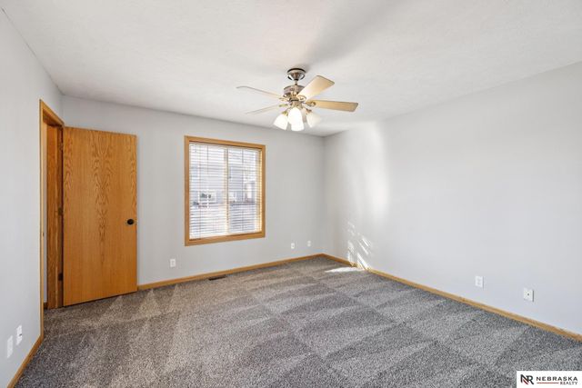 7433 S 18th Street, Lincoln, NE 68512