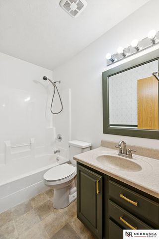 7433 S 18th Street, Lincoln, NE 68512