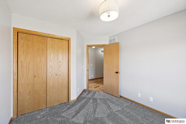 7433 S 18th Street, Lincoln, NE 68512