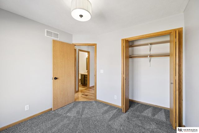 7433 S 18th Street, Lincoln, NE 68512