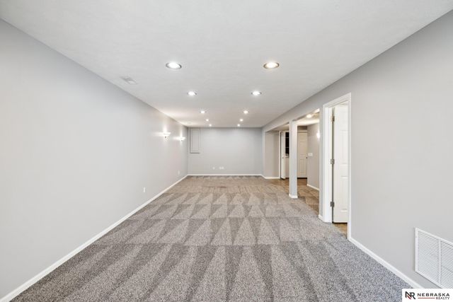 7433 S 18th Street, Lincoln, NE 68512