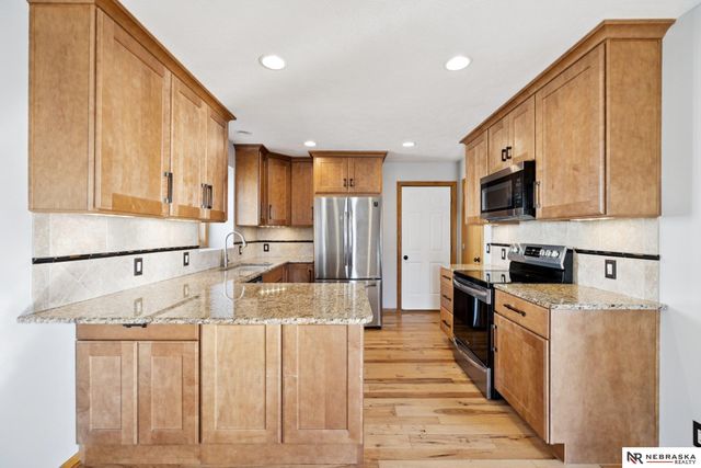 7433 S 18th Street, Lincoln, NE 68512