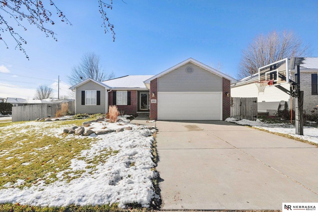 7433 S 18th Street, Lincoln, NE 68512