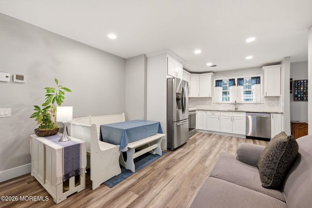 16 Hummingbird Lane 72, Manchester, NJ 08759